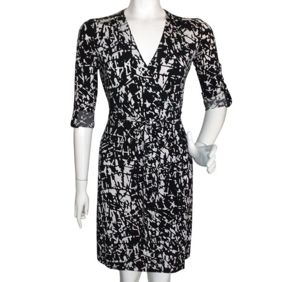 Calvin Klein Dresses & Skirts - CALVIN KLEIN Wrap Dress, 4, Black Abstract, Tab sleeves/Roll-up, V-neck/Surplice